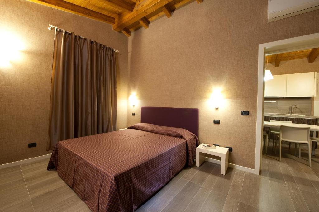 Hotel Locanda Stendhal Колорно Стая снимка