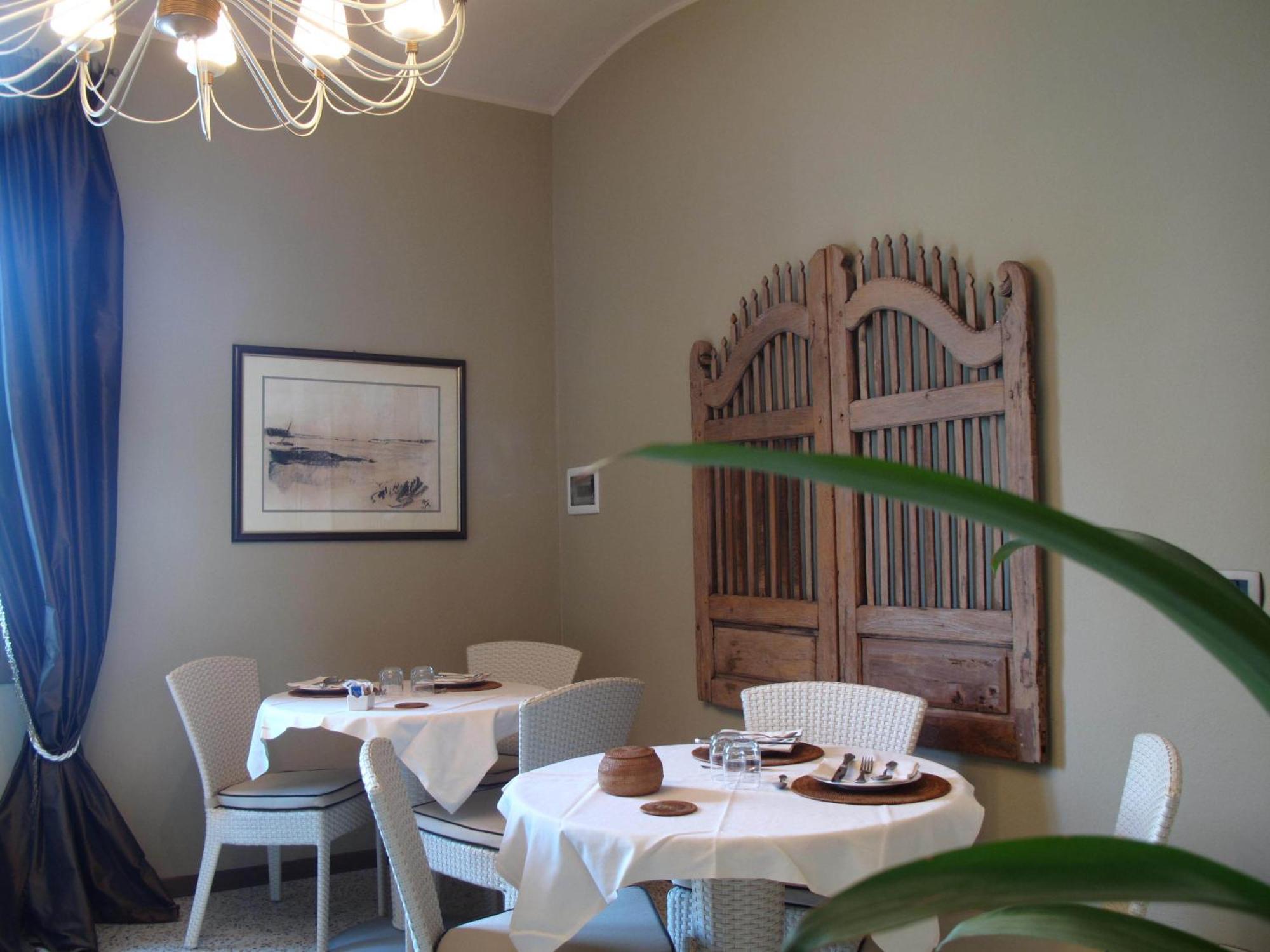 Hotel Locanda Stendhal Колорно Екстериор снимка