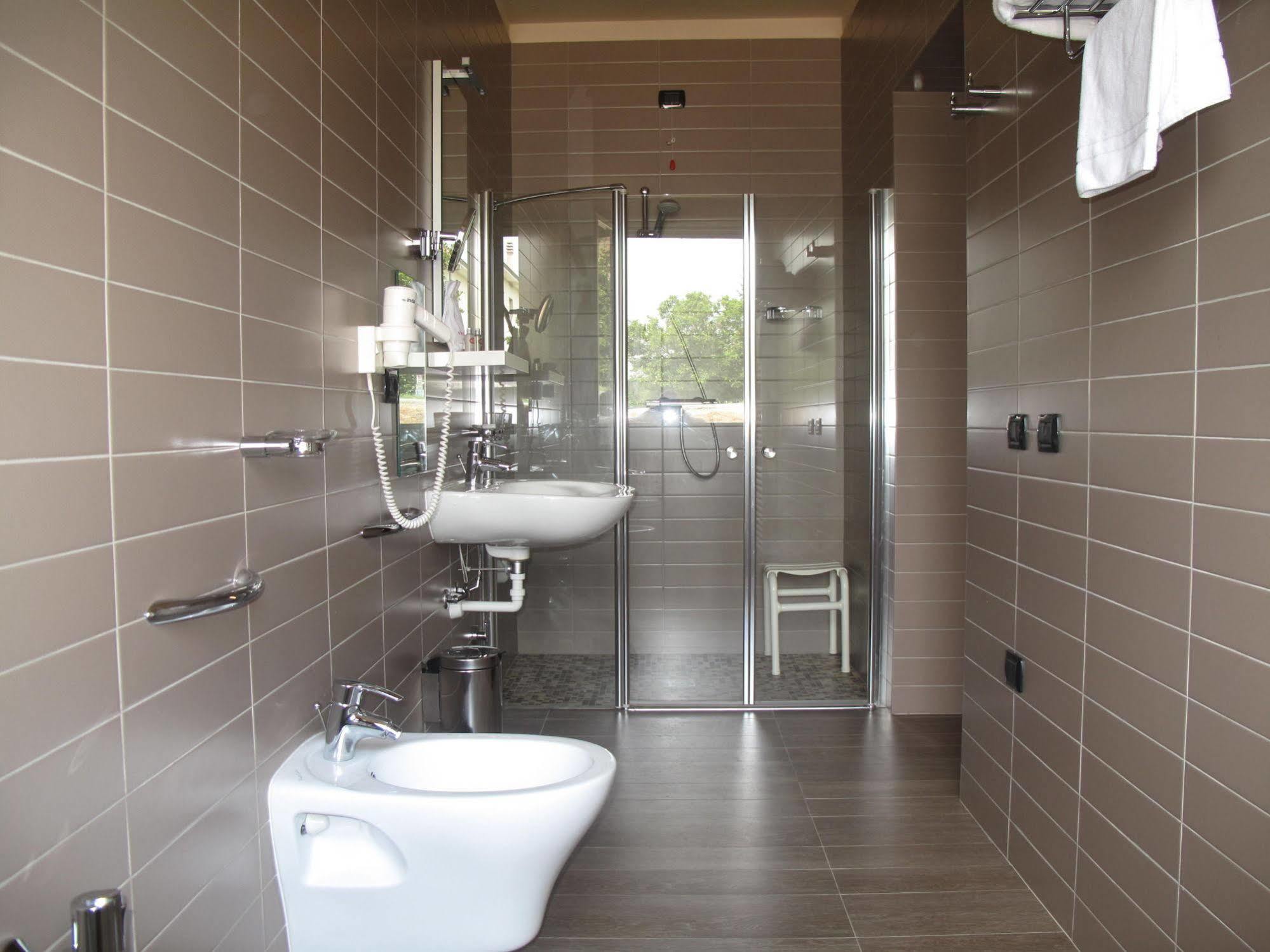 Hotel Locanda Stendhal Колорно Екстериор снимка